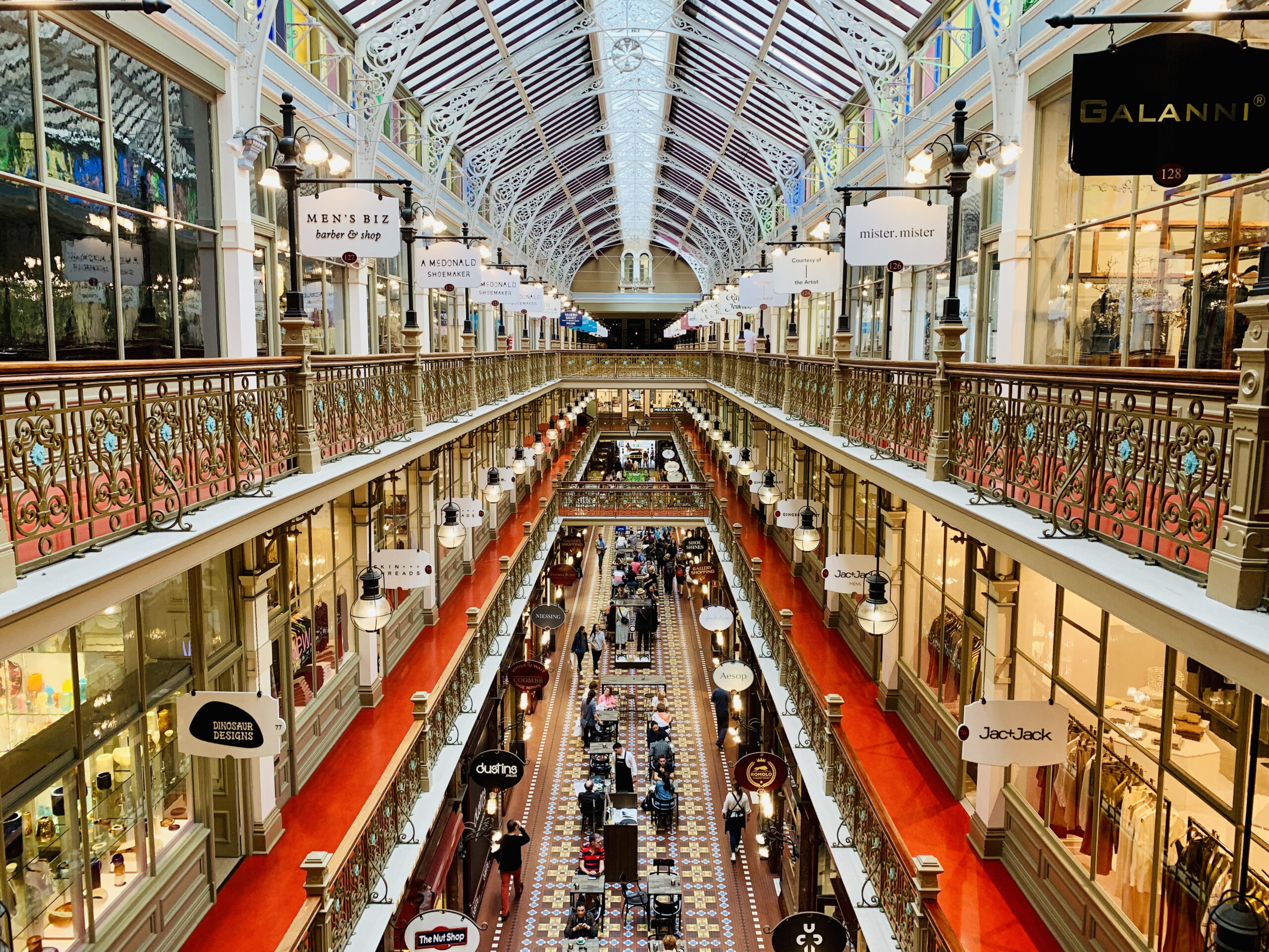 Image of the establishment of the Australian National Service Office in the Strand Arcade, Sydney, strengthening Alcoholics Anonymous’ national organisational infrastructure
